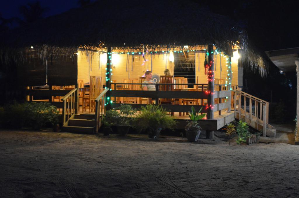 Coco Bay - Arugam Bay Hotel Buitenkant foto