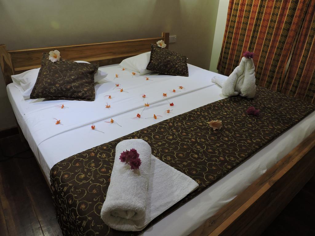 Coco Bay - Arugam Bay Hotel Buitenkant foto
