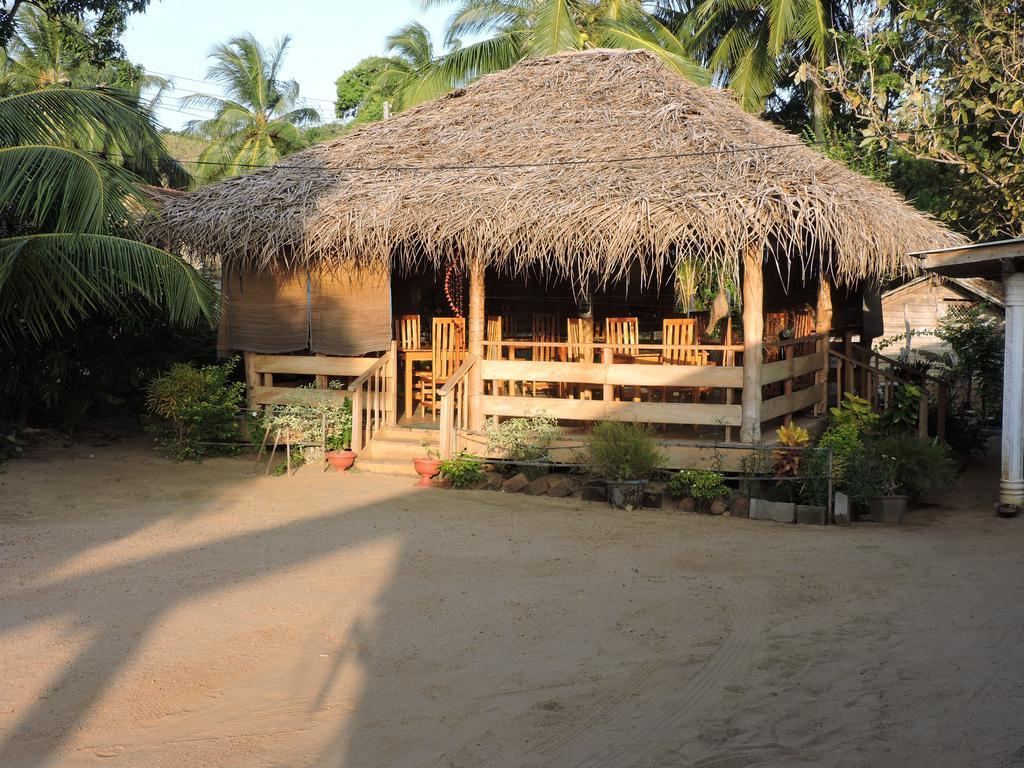 Coco Bay - Arugam Bay Hotel Buitenkant foto
